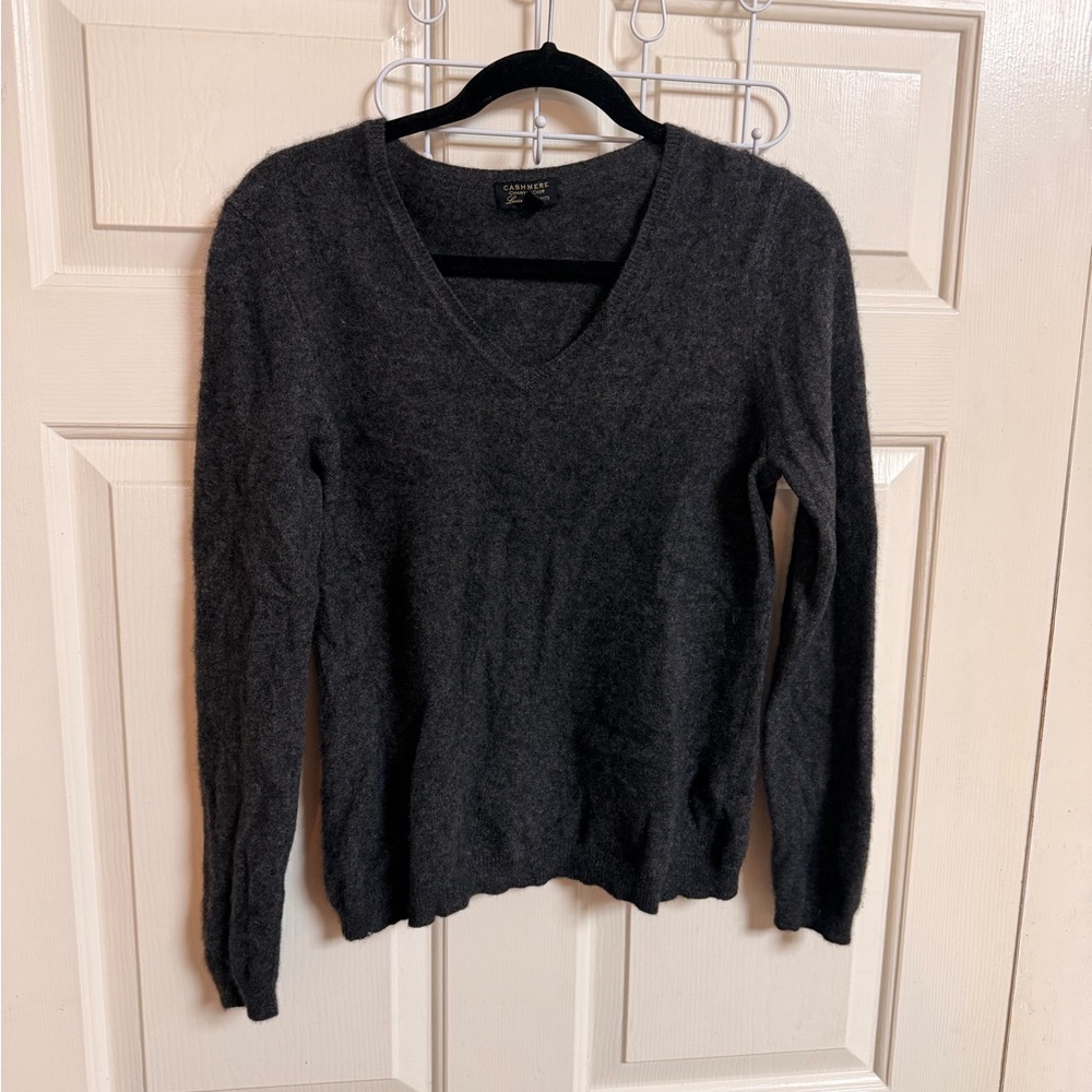 100% Cashmere Charter Club Women’s V-Neck Sweater PETITE